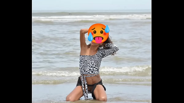 Sexy photoshoot on the beach. Pretty pussy. Ski...
