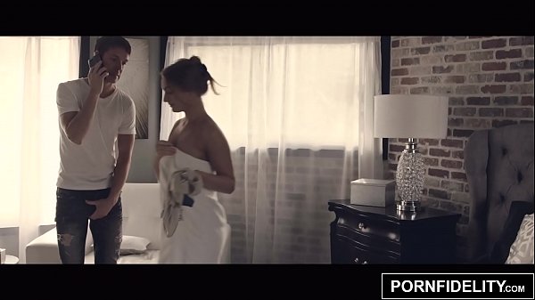PORNFIDELITY Vicki Chase Takes An Anal Pounding