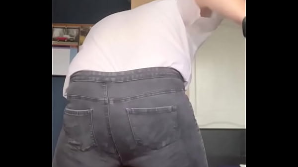 Sir Mountjoy using the whip