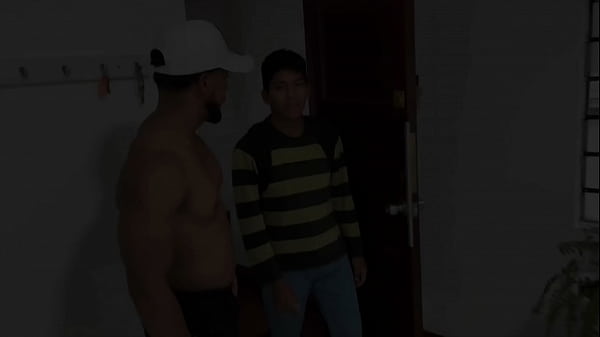 Download Video - TRAILER PRIMER DIA DANDO MASAJES Y SEMEN COMO REGALO