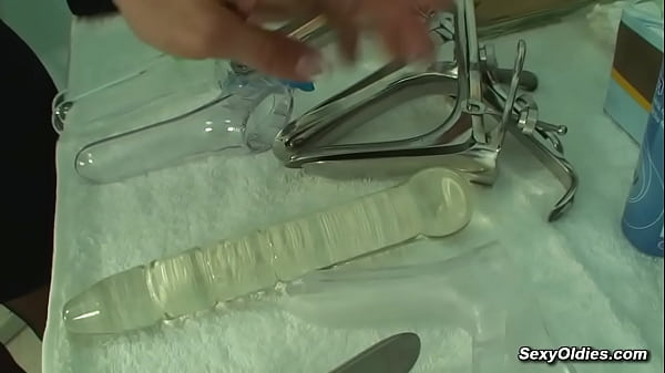 Stunning mom fucking with doctor in the hospital