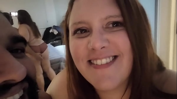 EMPURROU AT&Eacute; O TALO NA NOVATA DAS TETONAS GOSTOSA