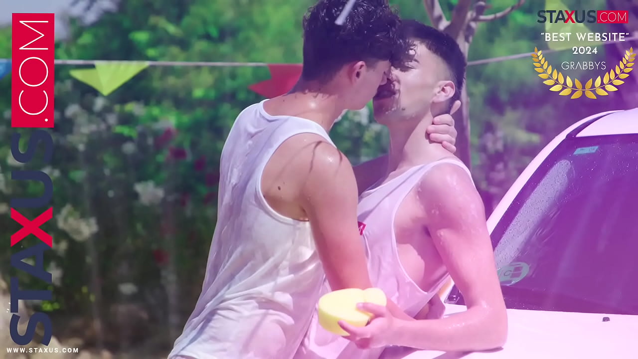 STAXUS :: Lavamos mi auto y mi amigo no podía mantenerlo en pie. Impresionante día de diversión
                    outdoor handjob games friends erotic gay twink twinks wash bestfriends gay blowjob gay sex gay anal gay porn gay masturbation muchos negros