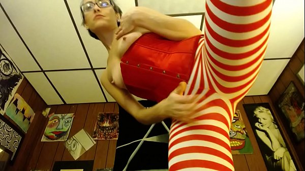 AdalynnX - Stretch My Hole!