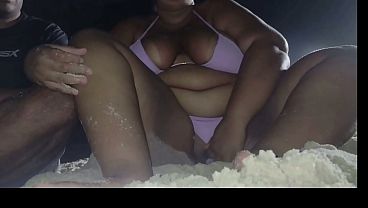 Showing off on the beach for you all.