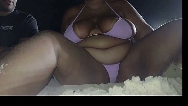 Showing off on the beach for you all.