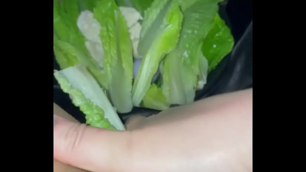 CHICKEN &VEGETABLES IN MY VIRGIN TEEN BEAUTIFUL 18YEAR OLD WET SEXY PUSSY-BEST SAUDI AMATEUR MASTURBATE-KINKY FOOD FETISH-ARABIAN SNOWWHITE-LOS ANGELES-USA-2025-UNITED STATES OF AMERICA-ARAB PORN-