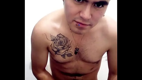 Despu&eacute;s de ba&ntilde;arme me masturbe