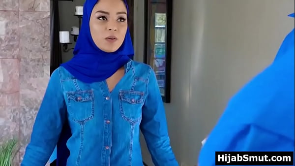 Hot muslim girl threesome banged by movers