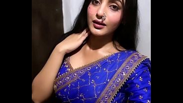 Bhabhi aux gros seins