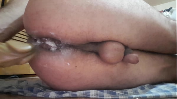 Download Video - Chorreada anal con dildo