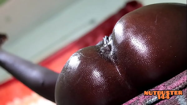 EBONY SLUT LOVES DEEP ANAL STROKES, BEGGS CUNT ...