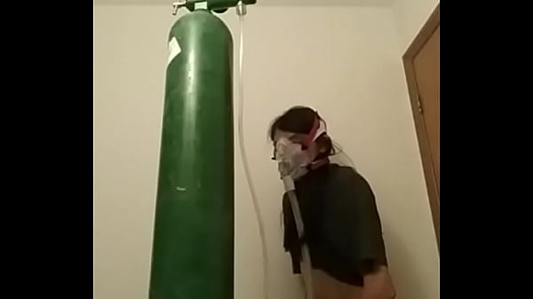 Penis tickeling oxygen mask fun