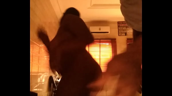 Elle En Avait Besoin Par Derrière Alors Je Lui Ai Donné