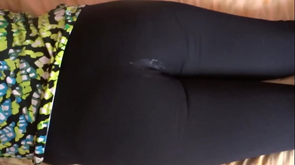 Stepson enjoys my ass and hard with her big cock, he puts it in my anus
