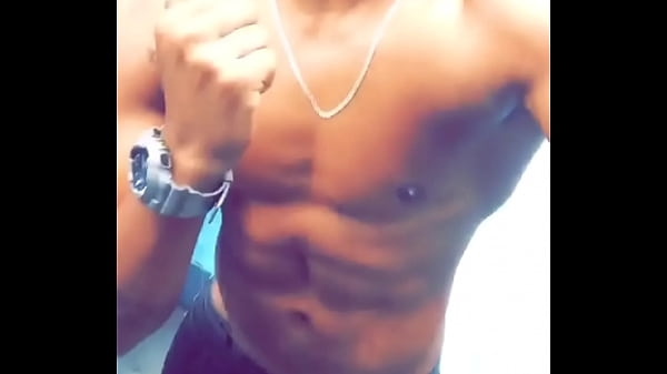 Moreno novinho dançando funk