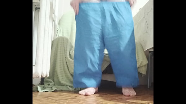 I sat down on a chair to jerk off my cock and s...