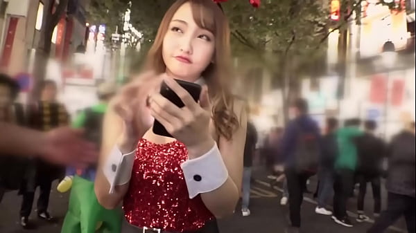 A sexy bunny who flew down to Shibuya with her erotic butt pulled out! HAPPY one night sex with erotic bunny on the first Halloween of Reiwa! !