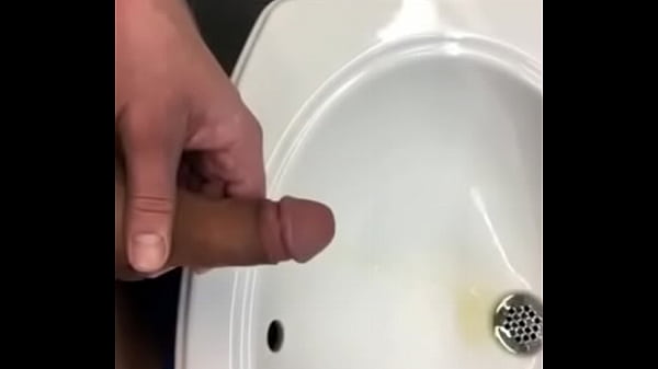 Download Video - Pissing in Sink public bathroom