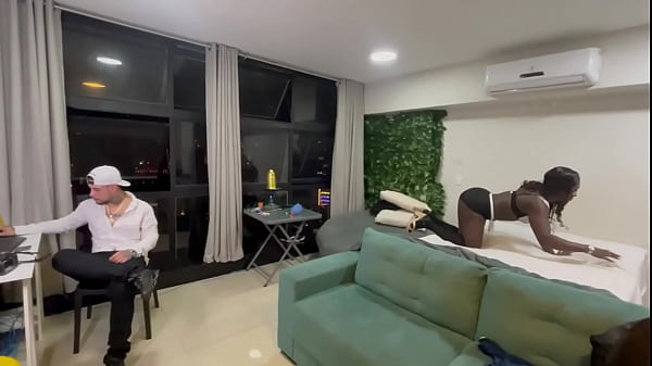 NAUGHTY EMPLOYEE STRUGGLES THE BOSS'S SON EVEN EARNS A LOT OF MONEY