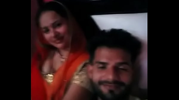 Desi girl fucked room hindi