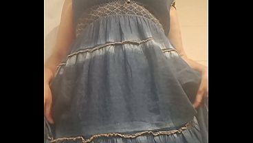 Mature milf warms up hairy pussy