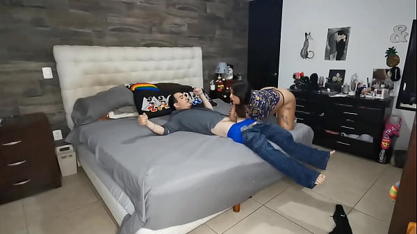 Download Video - Me cojo al vecino en mi cama mientras mi esposo se folla a su esposa en la sala &lpar;1&sol;2&rpar;