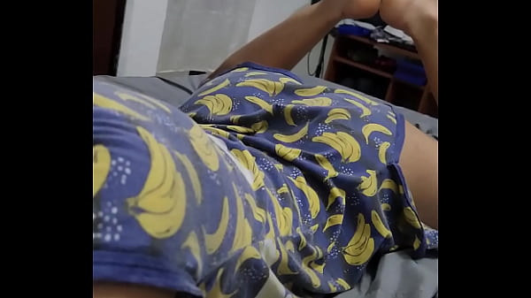 Il Attrape Mon Cul Pendant Que Je Suis En Direct Sur Tiktok