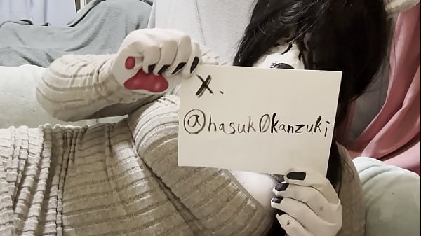 Kövér husky férfi maszturbál lingériében