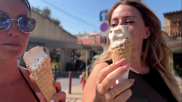 Cumswapping and Double Blowjob for Two French Hot Babes