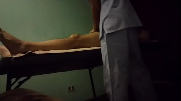 Masajes con final feliz. Esp&iacute;a.