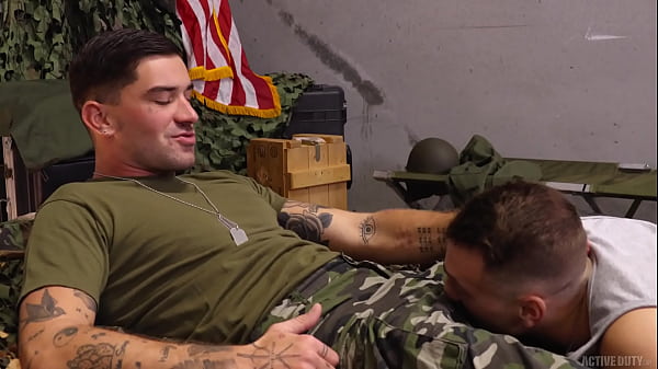 Enlistee Justin Lewis Bareback Fucked By Chris ...