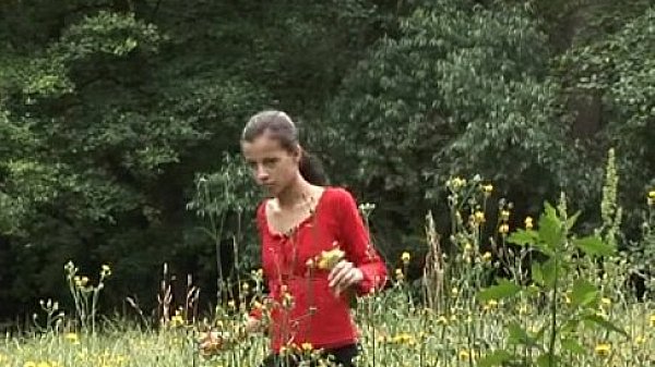 Natali masturb outside