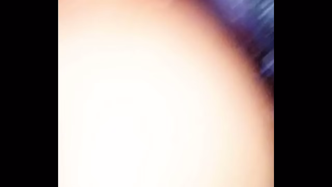 D&aacute_ndole duro al co&ntilde_o de culona madura milf morena