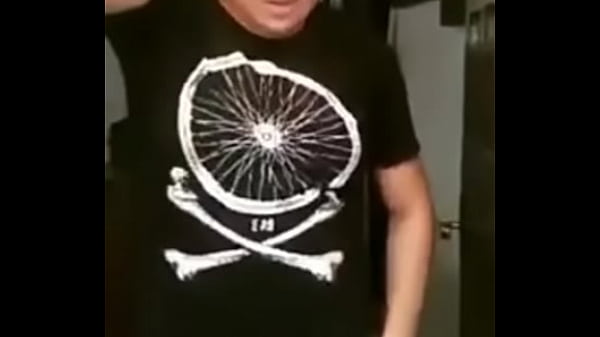 Arthur Esvael Très Savoureux Au Son Du Vernissage De L'anime Des Pompiers