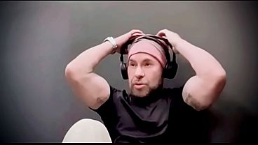 Heterosexual hace porno gay despu&eacute;s de su entre...