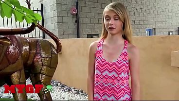 MINHA NAMORADA - Cansada do namorado, Hannah Hays encontra uma paixão intensa no pau pulsante de Ken.