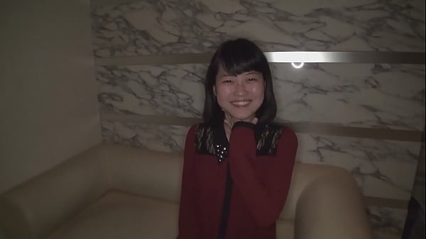 An amateur girl who looks serious and actually loves sex-Kana Fujii 1