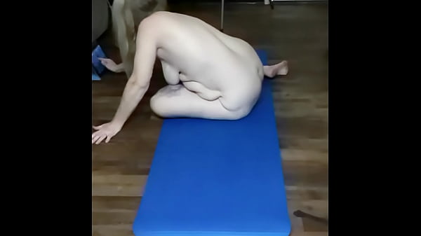 Hot Mature Vee Does Naked Yoga!