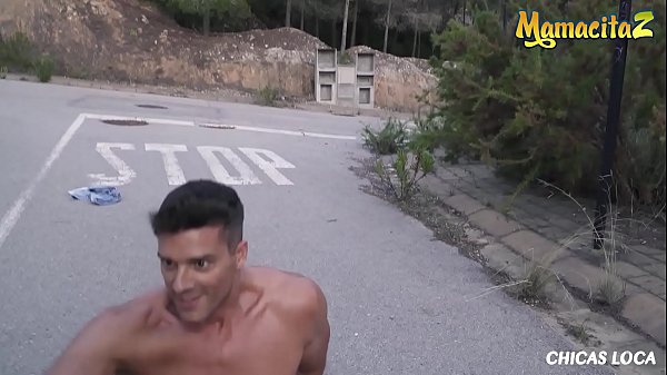 Download Video - MAMACITAZ - Crazy Couple It's Going To Have Sex Right On The Street &lpar;Kira Queen & Ramon Nomar&rpar;