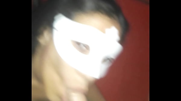 Dançando de fio dental e salto