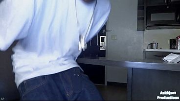 Bytchy Neighbor Complainz Muzik Iz 2 Loud And Getz Foot Fucked!!