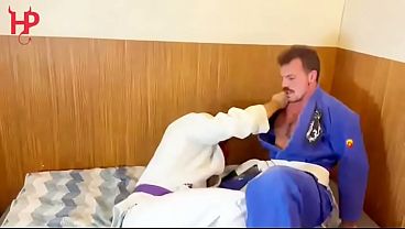 ビデオ238 - 私は師匠に負けた。彼は私を雌犬のように扱い、狂犬のように私を。