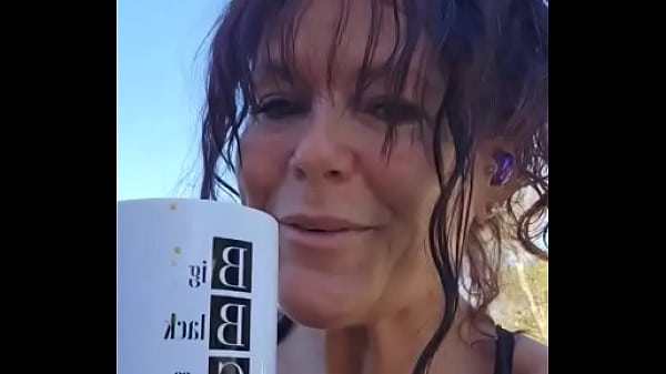 Happy Friday. The gloomy days have been replaced with some pretty blue skies and perfect temperatures. Have a wicked week...