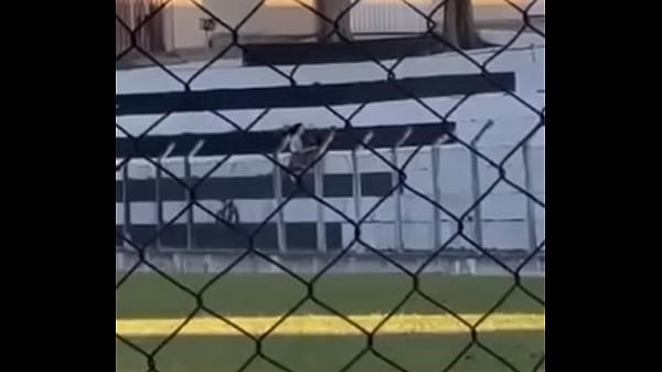 transa ao ar livre puta dando a buceta na pra&ccedil;a instagram dela: apnxyas