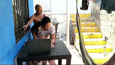 Download Video - Sexo al aire libre con mi vecina caliente y de culo grande