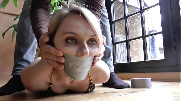 Lié Bâillonner Elle