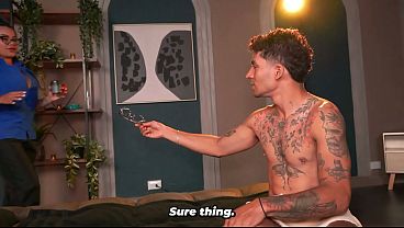 ハッピーエンド付きのマッサージを楽しむ - マッサージ師が患者とセックスをする