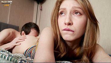 俺が彼女の濡れたマンコを犯して口の中に射精すると、彼女は美しく喘ぎ声をあげる