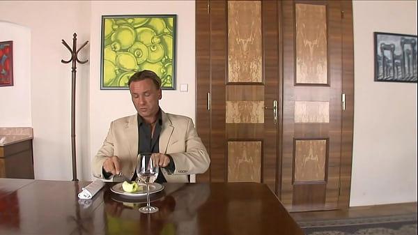 VIP SEX VAULT - Threesome With Spanish Babe And Hungarian Wife